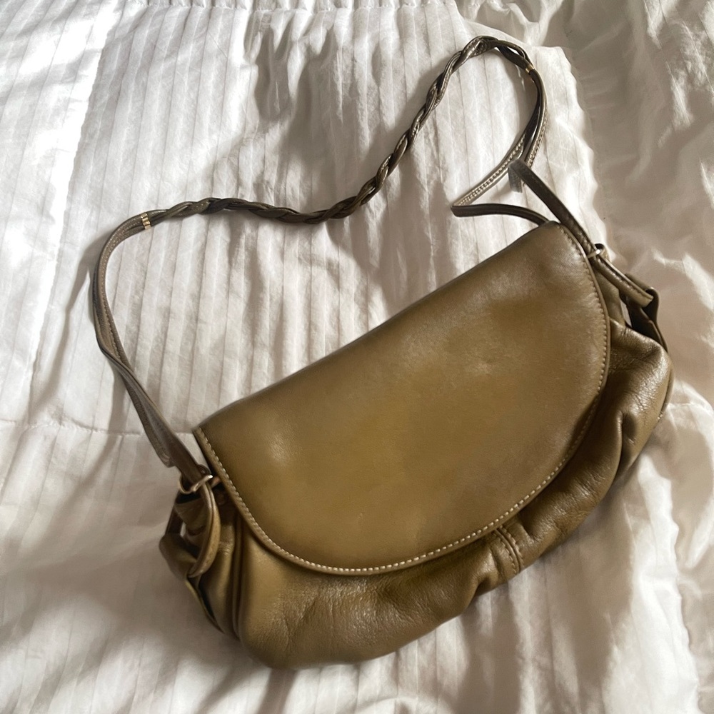 Tan Butter Soft Leather Shoulder Bag - Picture 4 of 17